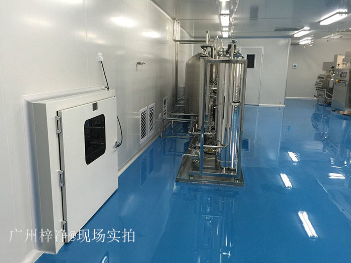 在無塵車間（潔凈廠房）的建設(shè)中，高效送風(fēng)口、傳遞窗和層流罩是保障潔凈度的重要設(shè)施